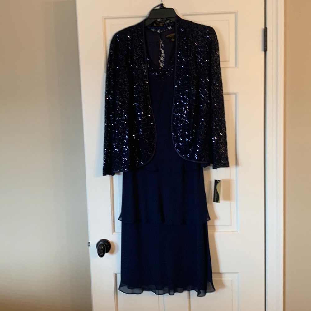 IGNITE EVENINGS New York, Navy, Tiered dress with Lace/sequins Jacket.  Size 8.